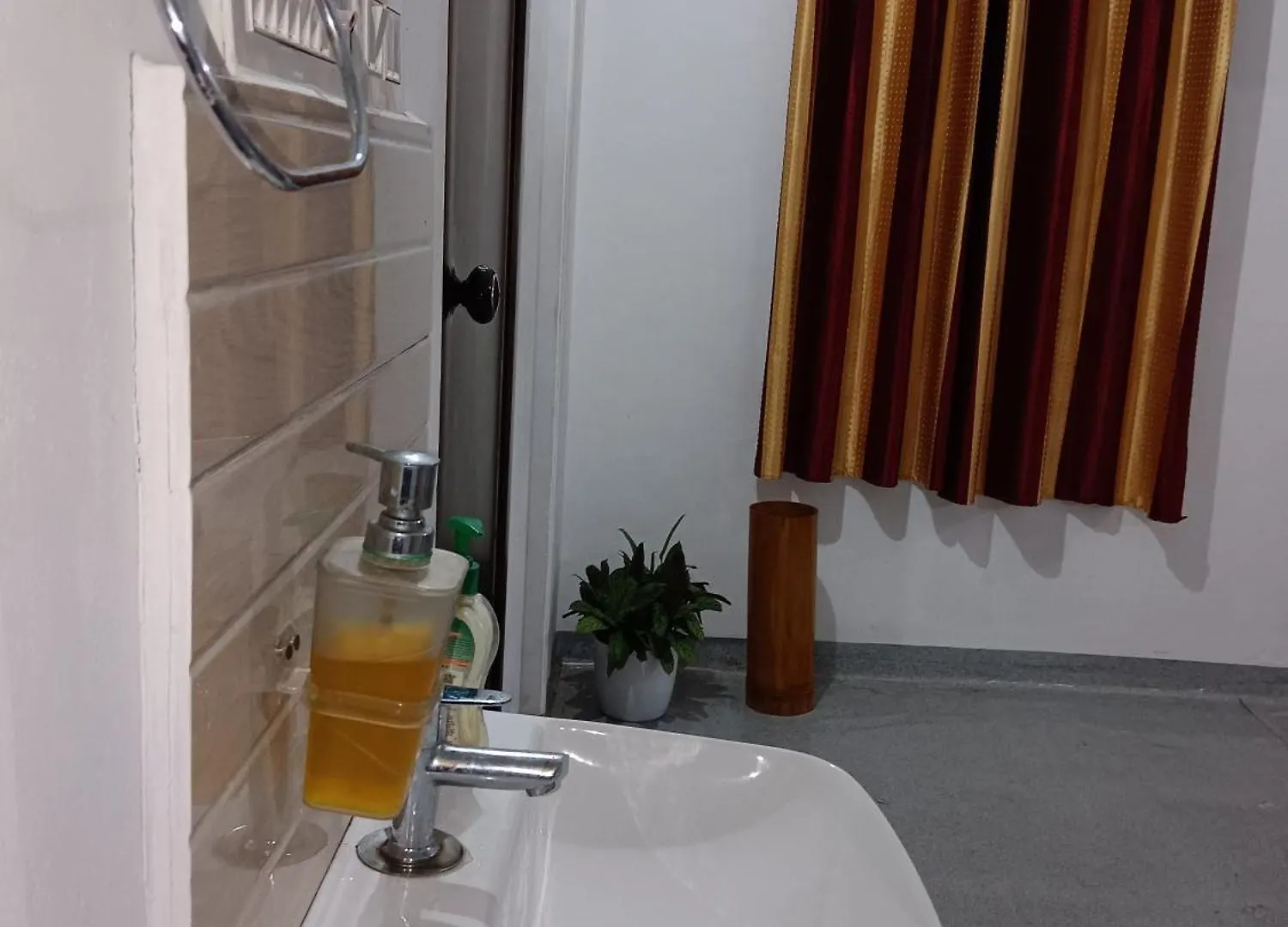 Royal Valley Apartment Service Villa Kalpetta
