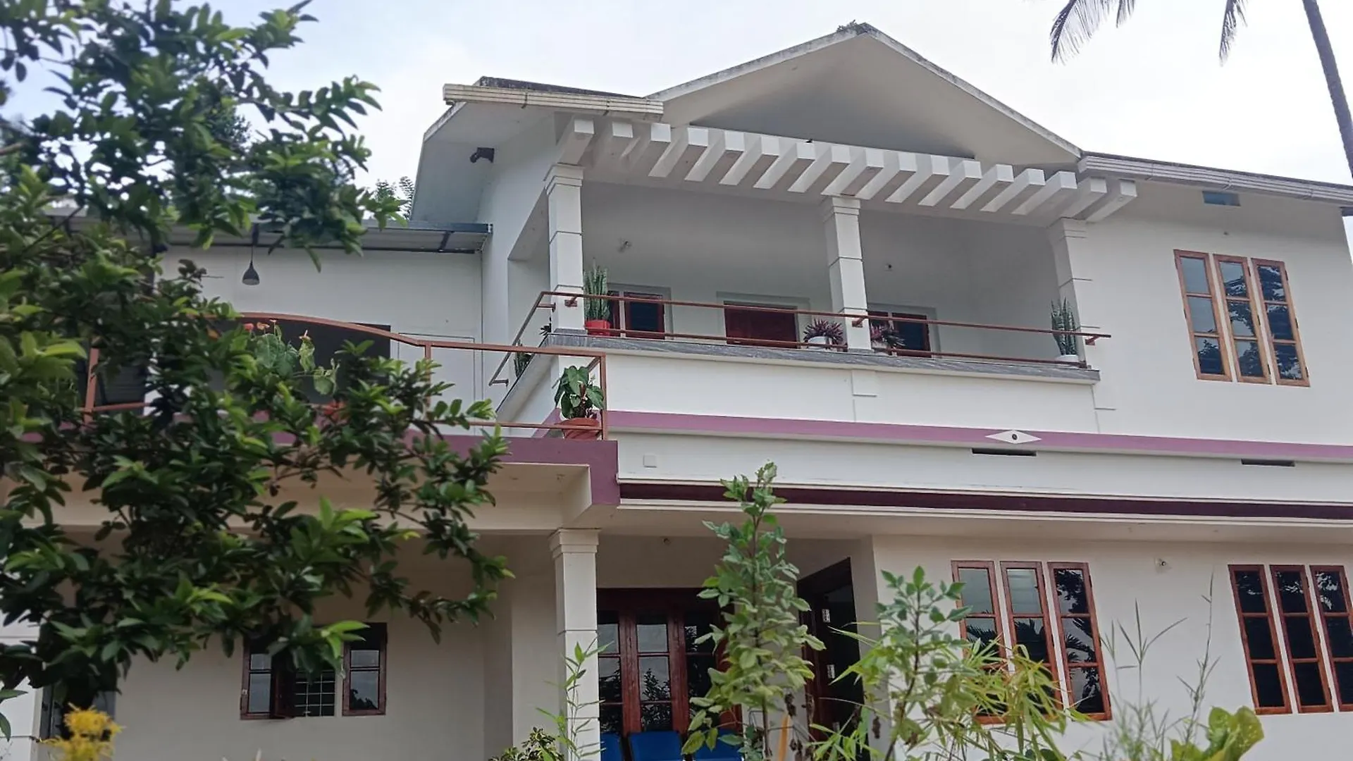 Royal Valley Apartment Service Villa 卡尔佩特塔