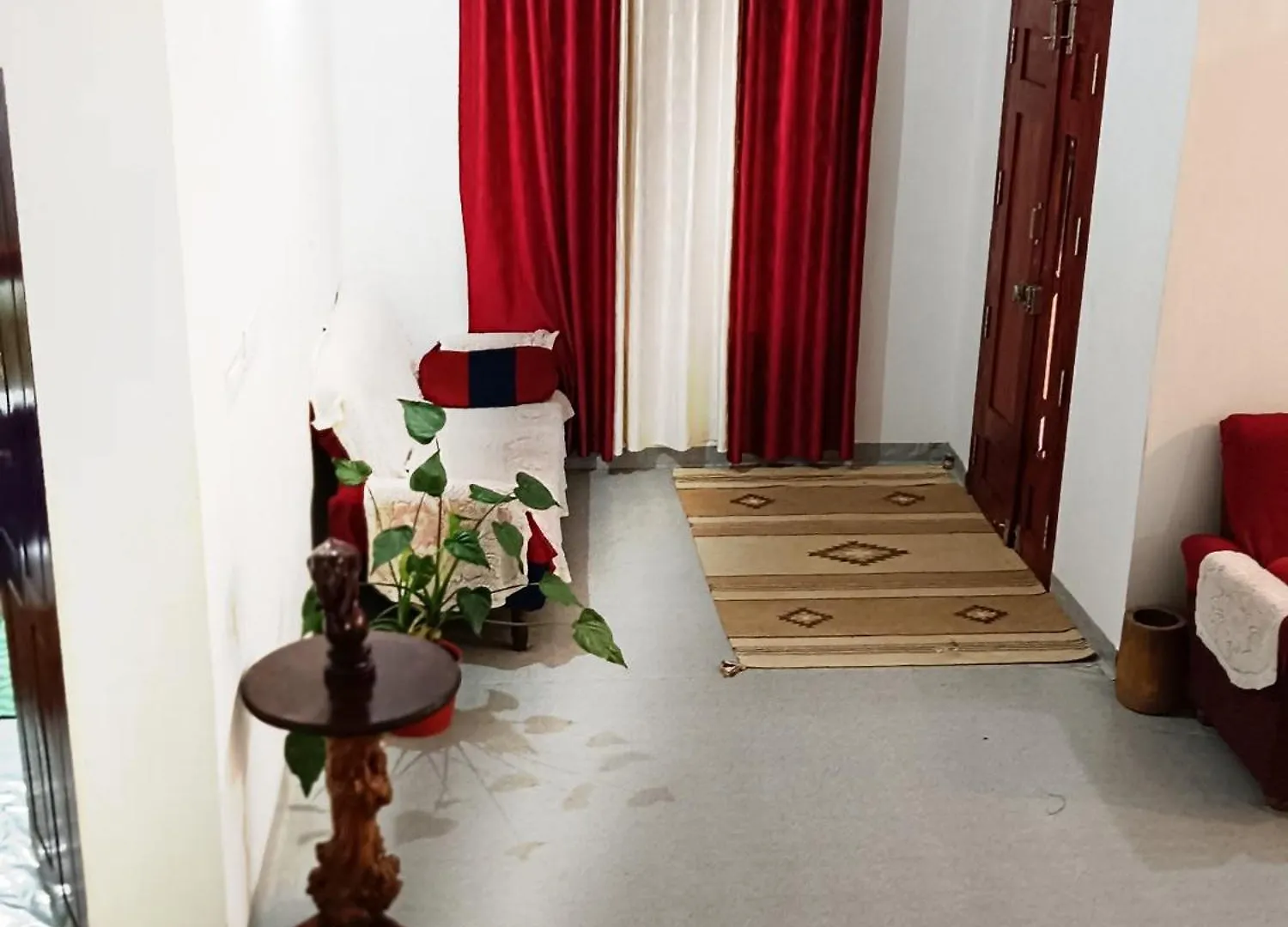 Royal Valley Apartment Service Villa 卡尔佩特塔